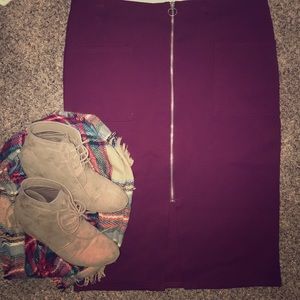 AMAZING BURGUNDY PENCIL SKIRT